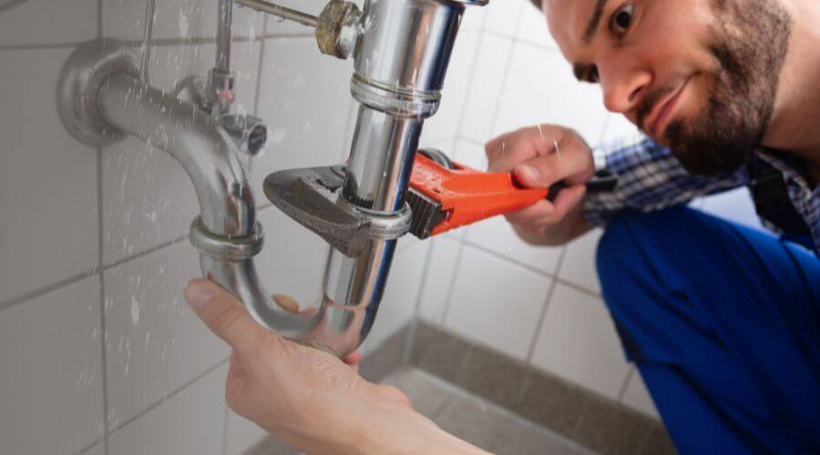 Professional water heater repair in Cando, ND